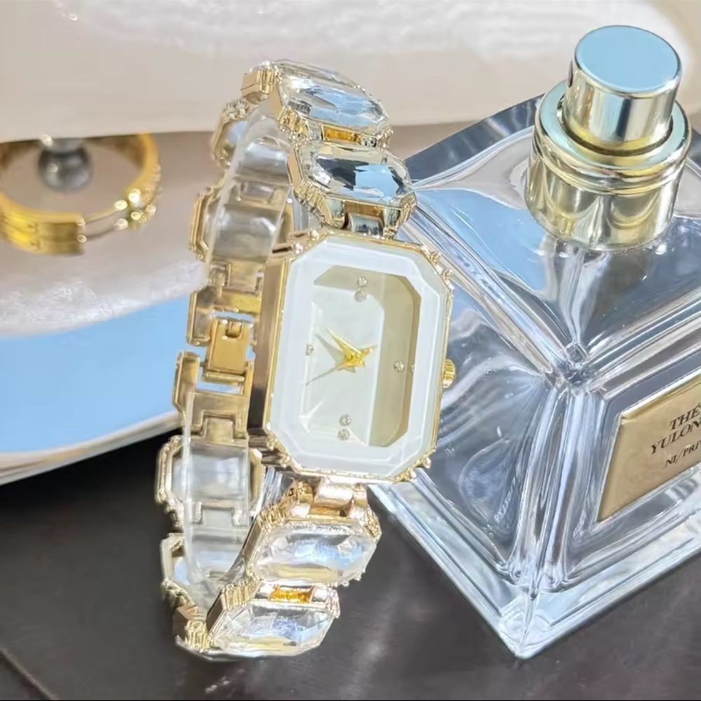 Crystal Aura Diamond Bracelet Watch - Picture 9 of 9